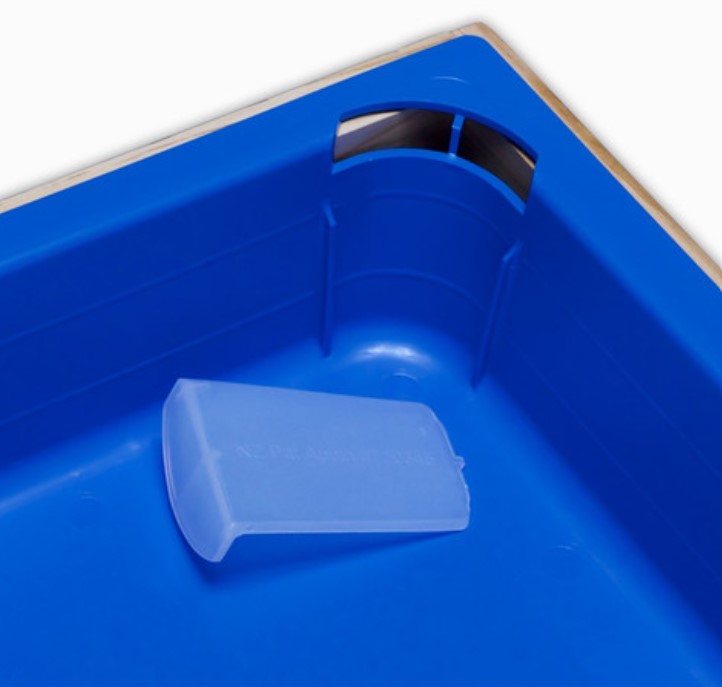 Ceracell Corner Cap with feeder